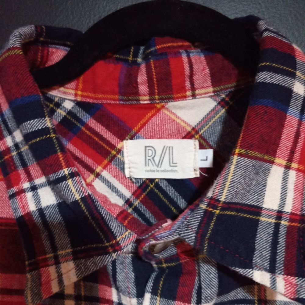 Richie Le Collection Flannel  - Picture 2 of 8